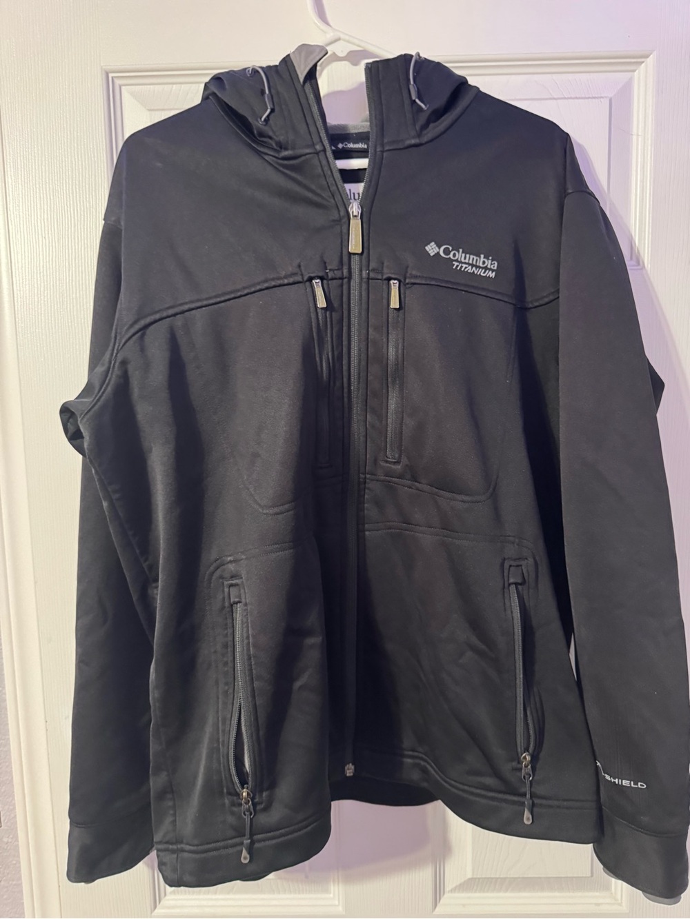 Columbia Black Hooded Titanium Softshell Jacket Mens Large